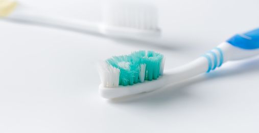 How to Avoid Early Fraying of Toothbrush Bristles